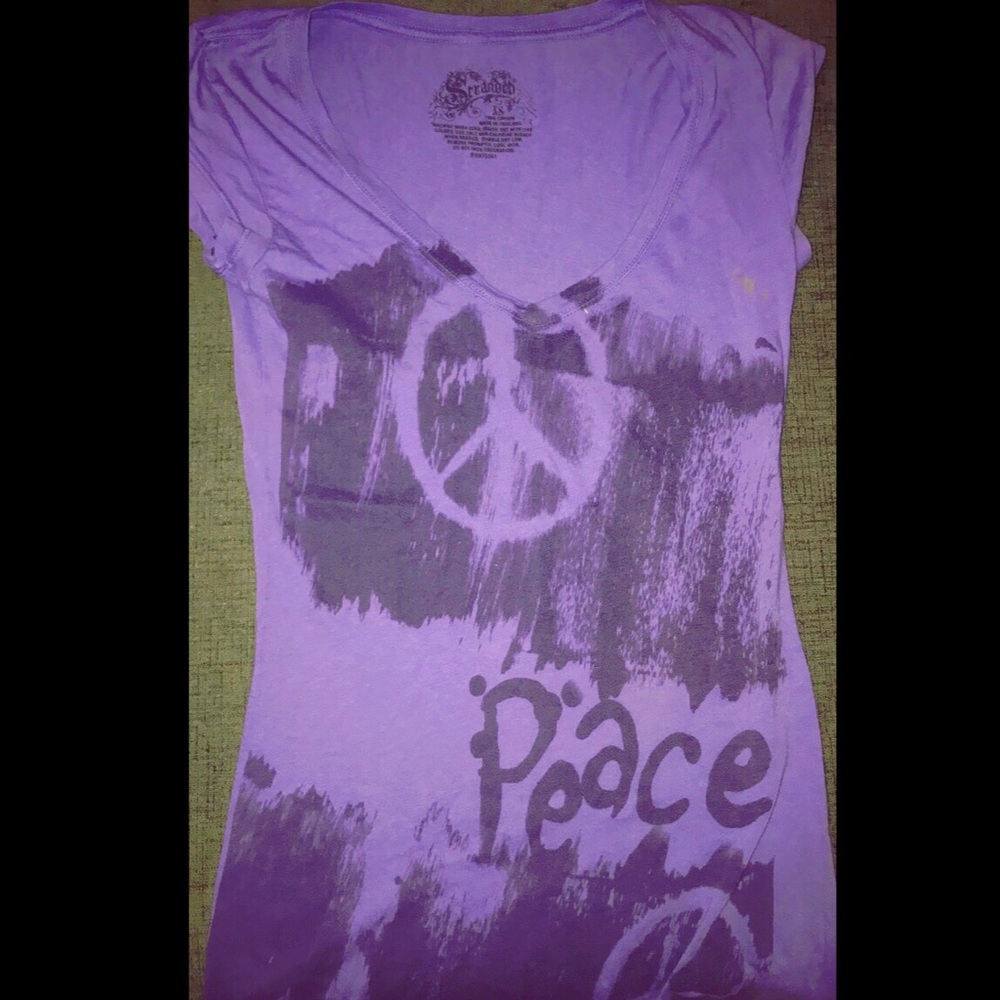 Small purple v-shirt
